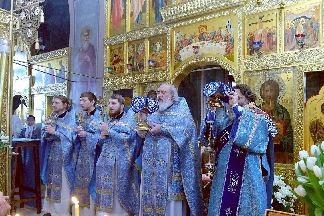 Ростов _ на - дону , александровка , сретенский храм. Сретение господнебогослу. Храм сретения господня омск. Сретение господне литургия. Сретение господне храм христа спасителя.