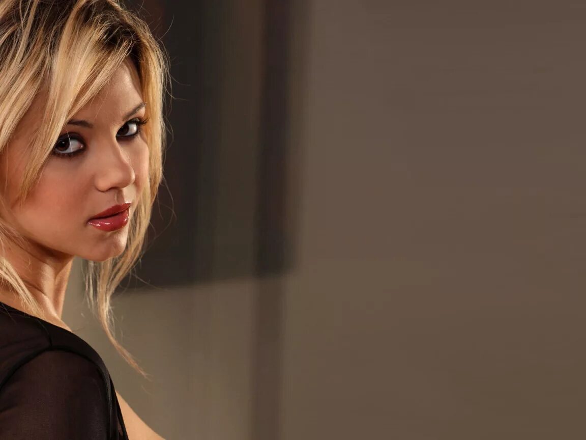 Брук невин. Пейдж хайленд 2022. Брук невин 4400. Эшли брук темные волосы. Брук шилдс фото.