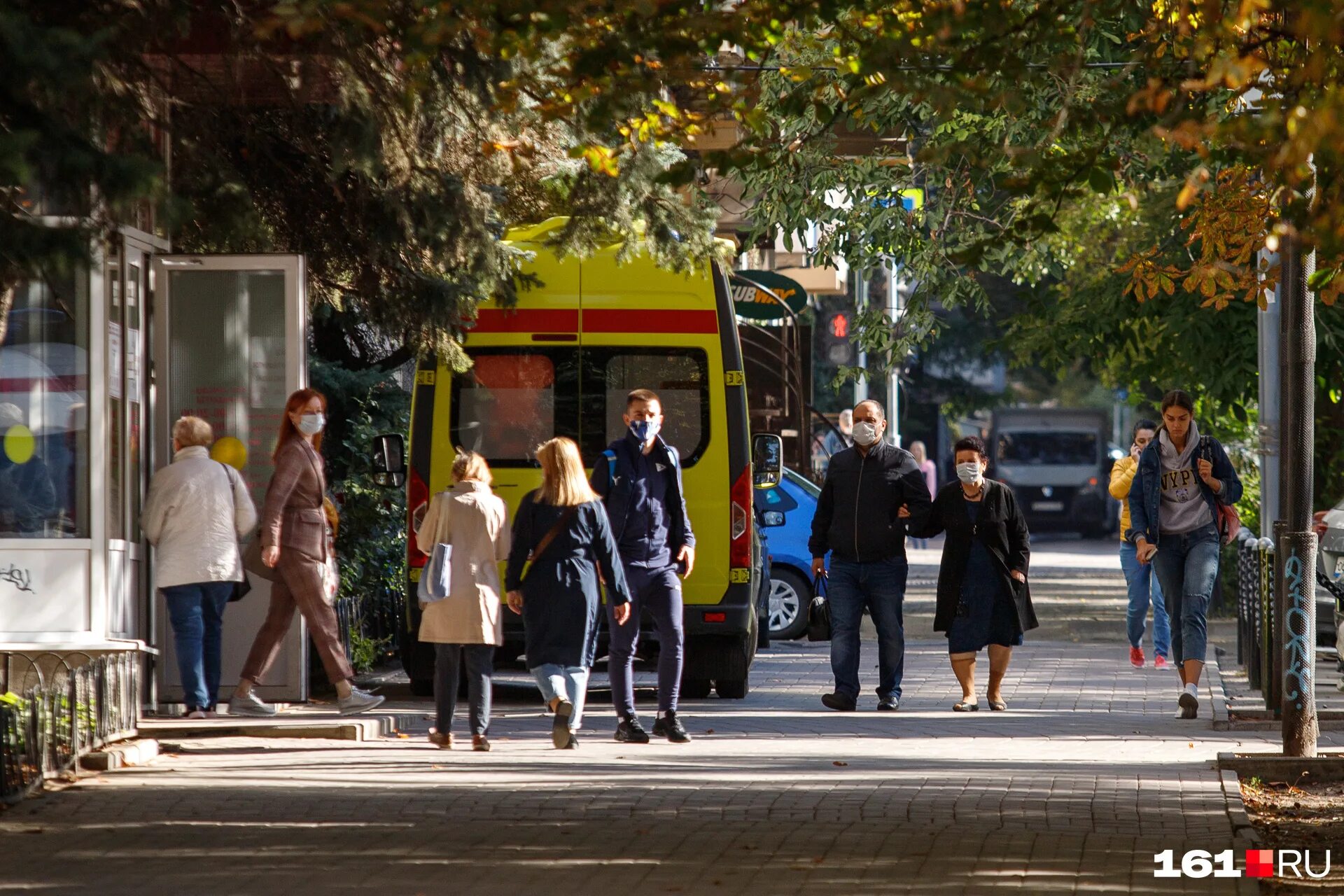 Люди на улице Ростова. Люди на улицах Ростова на Дону. Фото людей на улицах Ростова. Люди на улице в Ростове. Народы ростова на дону