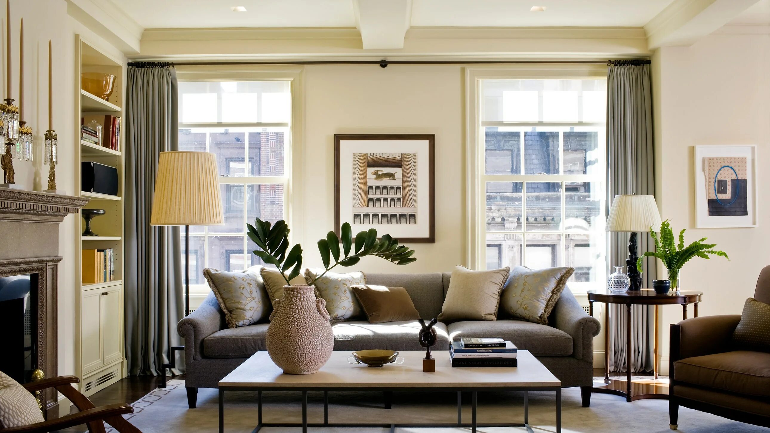 A California Beach House is Restored to Emphasize its 1920s Heritage Architectur