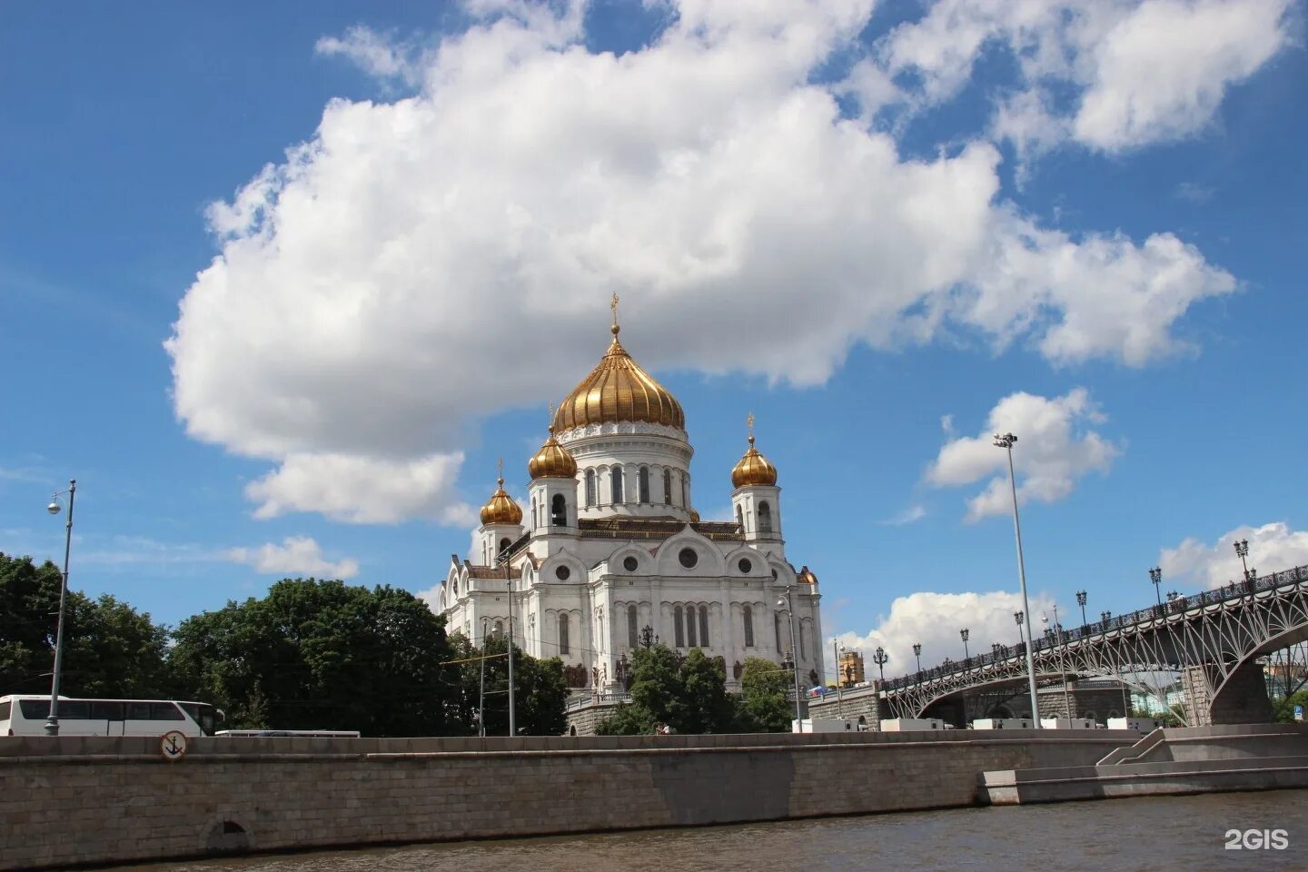 Храм христа спасителя улица. Храм христа спасителя питер. храм христа спасителя стиль архитектуры. москва храм христа спасителя 1995. храм христа спасителя 1998.
