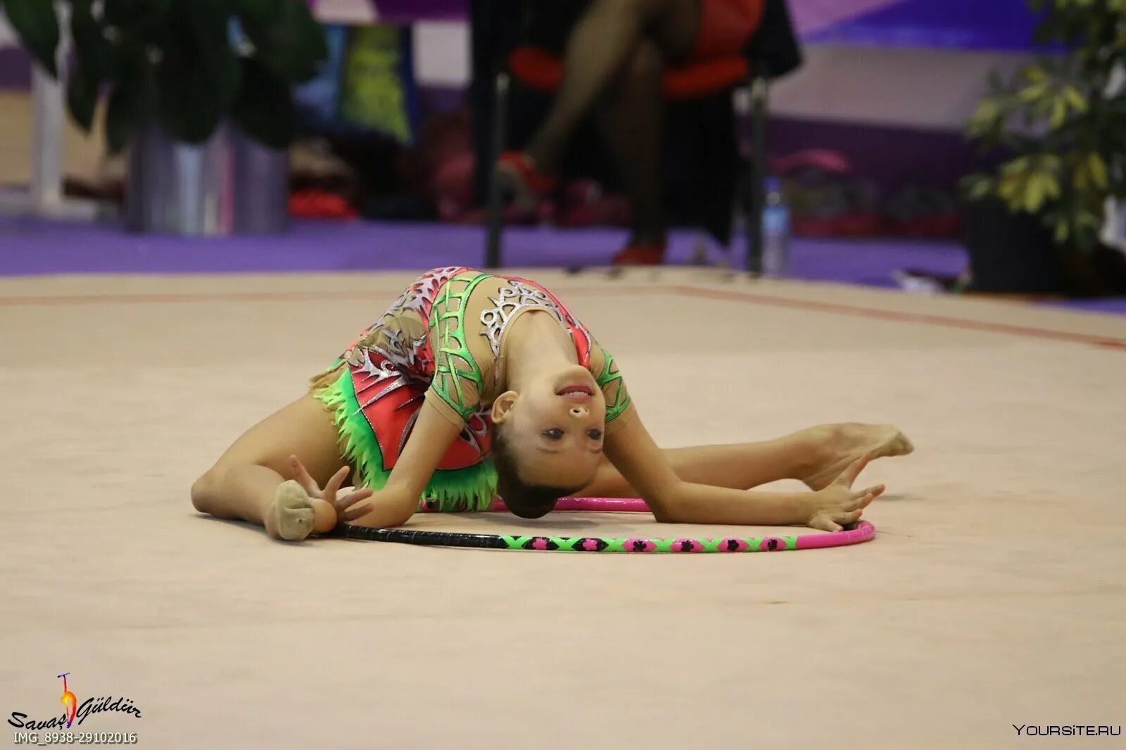 Алиса тищенко. Алиса медведева художественная гимнастика 2008. Алиса медведева художественная гимнастика 2021. Девушки гимнастки. Ivan bobchinskij гимнастика.