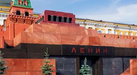 Кого положат в мавзолей
