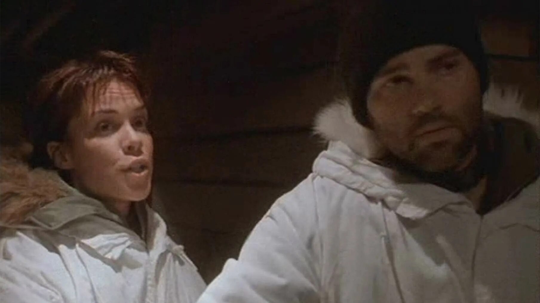 Убийственный холод 1998. Убийственный холод 1998 постер. Иногда они возвращаются снова и снова 1998. Иногда они возвращаются снова и снова убийственный холод. Убийственная любовь фильм 1998.