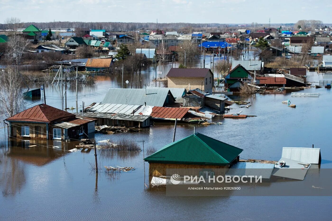 Паводок в городе ишим. Наводнение тирлян. наводнение в тирляне 1994. паводок тюменская область. усть ишим наводнение.