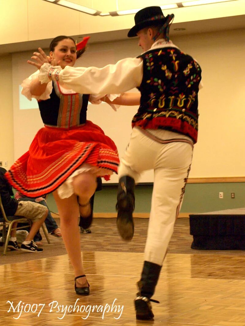 милявская шпилька каблучок. шпилька каблучок клип. отбивает польку шпилька каблучок. полька танец. шпилька каблучок песня.