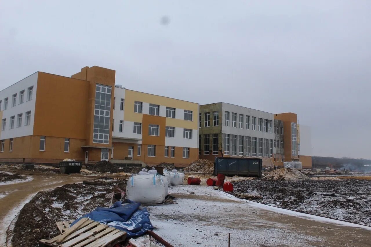 Школа 53 орел. Новая школа орел. Школа 52 орел новая ботаника. Новая школа орел. Новая школа орел.