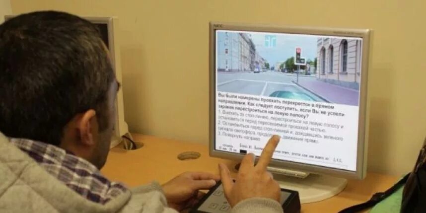 Пересдача в гаи. Пересдача экзамена в гибдд 2025. сдача теории на шоссе революции. пересдача теории в гаи измайлово. пересдача экзамена в гибдд теория шоссе революции.