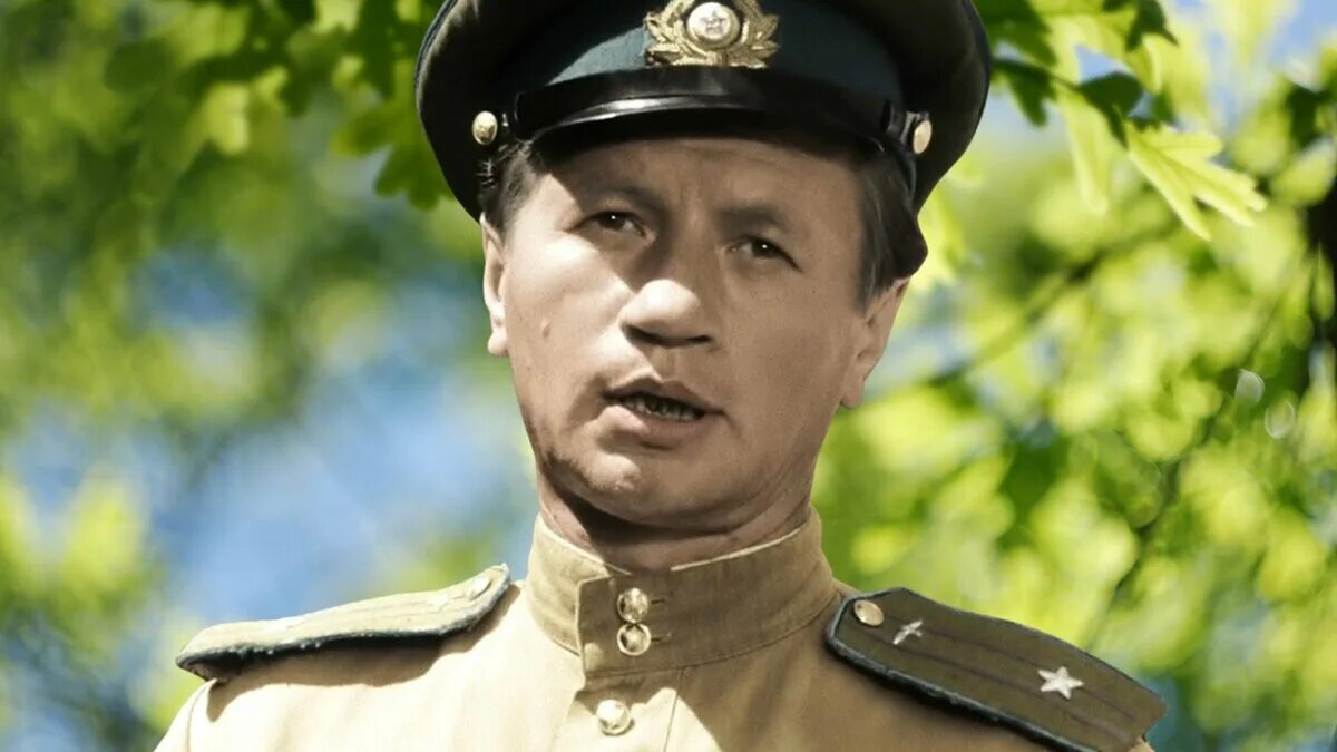 Бой одни старики х ф. Маэстро в бой идут одни старики. Сергей бондарчук в бой идут одни старики. В бой идут одни старики 1973 год реж леонид быков. Леонид быков в бой идут одни старики.