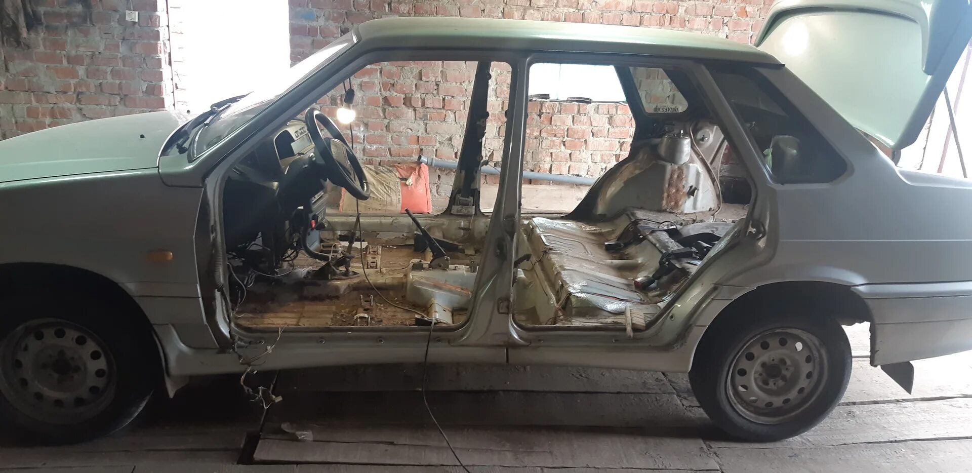 Как разбирают ваз 2115 VAZ 2115 1.6 L 16 valve Lada 2115, 1,6 л, 2002 года тюнинг DRIVE2