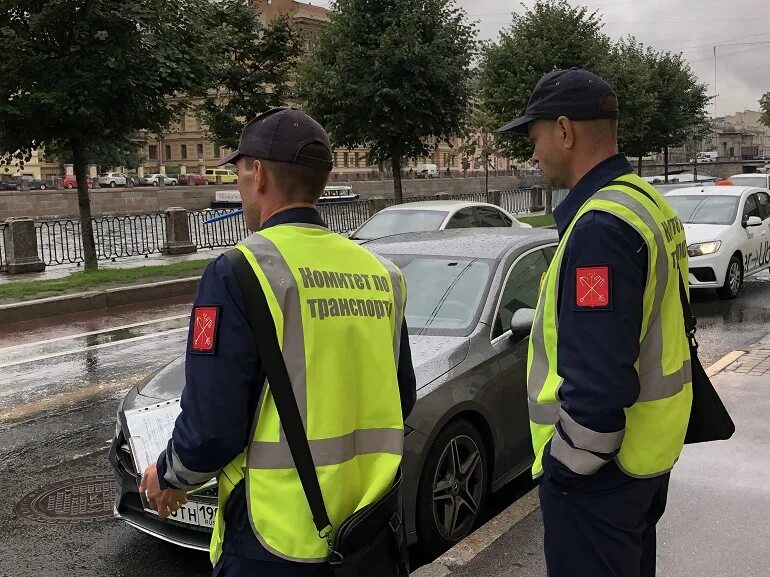 Парковка спб новости. Комитет по транспорту Санкт-Петербурга. Комитет по транспорту СПБ эвакуирует. Автомобиль Гати Санкт-Петербург. Парковка в центре СПБ штраф.