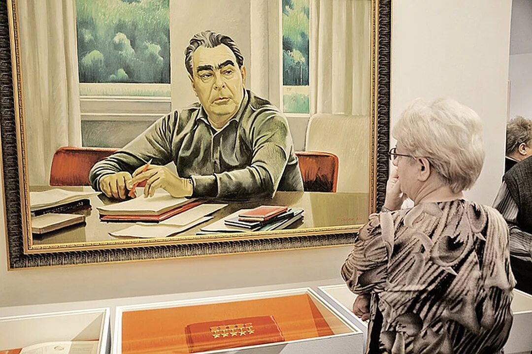 Брежнев канал ютуб. Таир Салахов портрет Брежнева. Брежнев 1981.