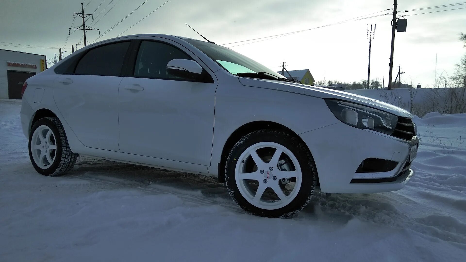 Бегущие поворотники в зеркала Lada Vesta, 1,6 л, 2016 года стайлинг DRIVE2