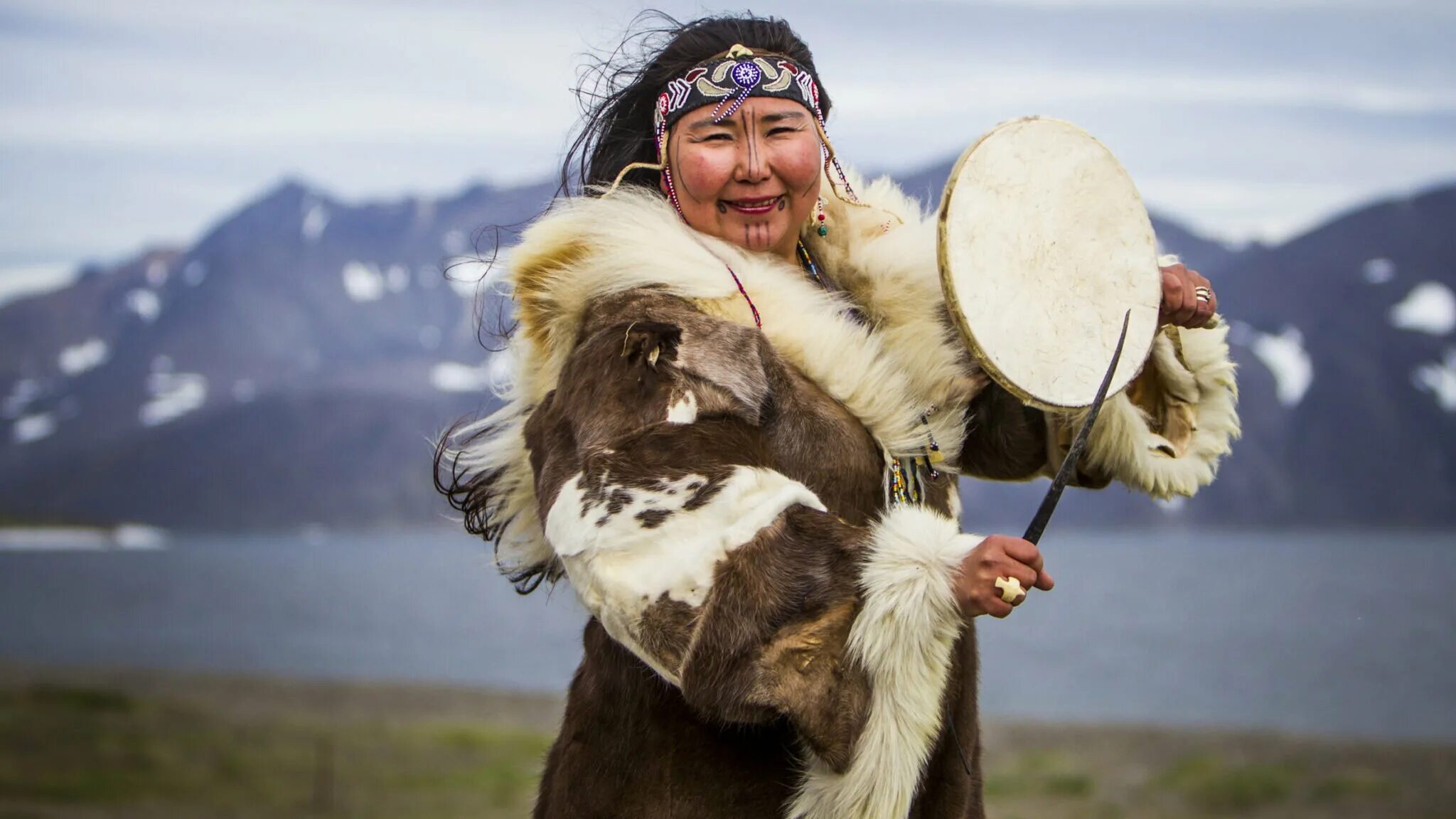 Ненцы эскимосы алеуты. Ханты, манси, коми, селькупы, ненцы. Ненцы ханты манси. Средняя продолжительность жизни чукчей. Чукотка чукчи.