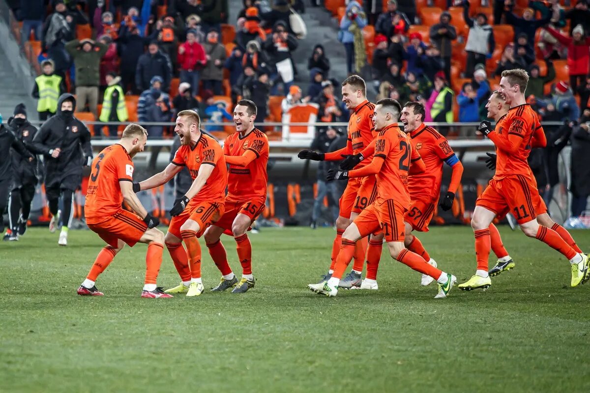 Футбольный клуб Урал Екатеринбург. FC Ural Yekaterinburg игроки ФК «Урал». Футбольный клуб Урал фото. Просмотр в ФК Урал.