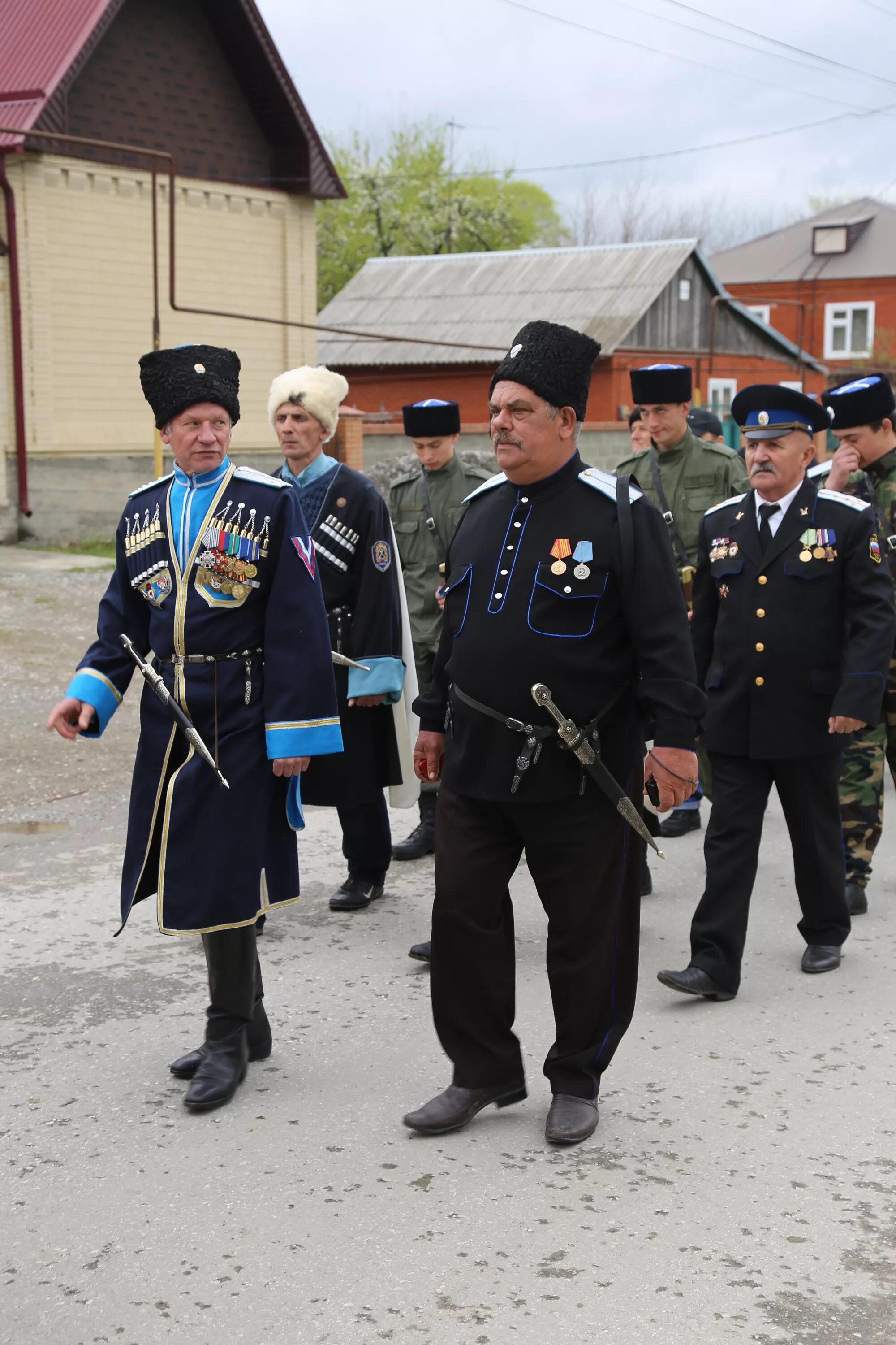 Православный храм в в станице наурская. Храм великомученицы варвары чечня. Чеченская республика атаман казаков станицы наурской. Станица чечни. Станица наурская храм рождества христова.