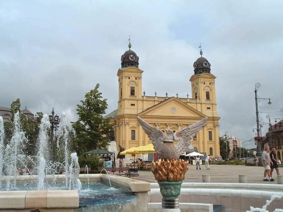 Debrecen. Дебрецен Венгрия. Дебрецен достопримечательности. Дебрецен мемориал. Ужго Дебрецен.