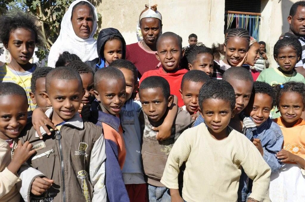 Численность восточной африки. Тиграи Эритрея. Эритрея жители. Эритрея население. Эфиопия население.