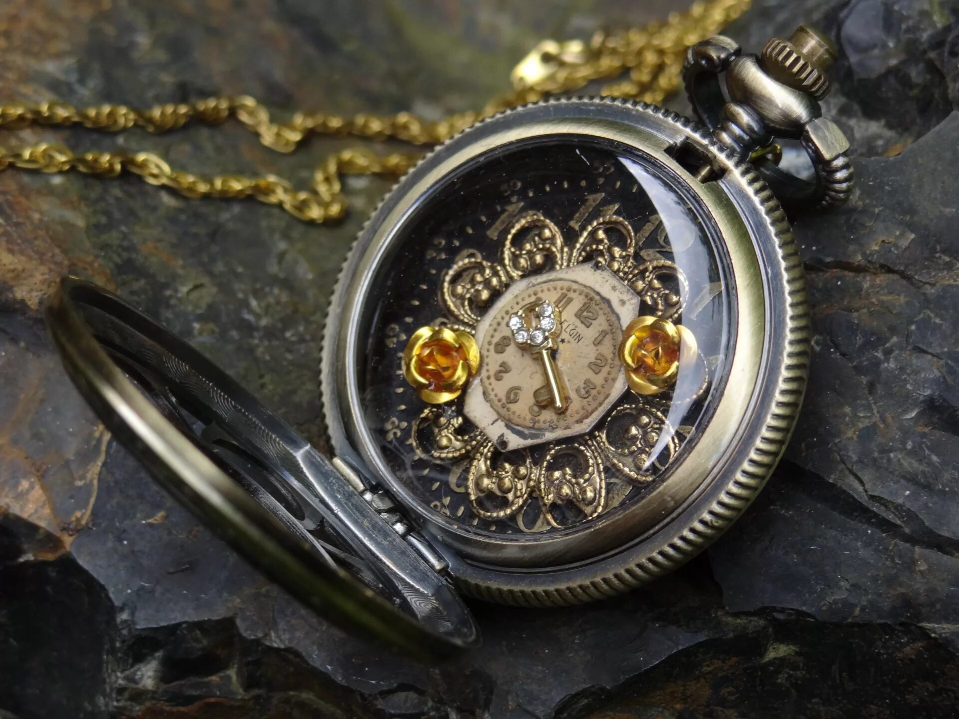 Карманно наручные часы. Старинные часы. Антикварные часы. Карманные часы. Красивые часы.