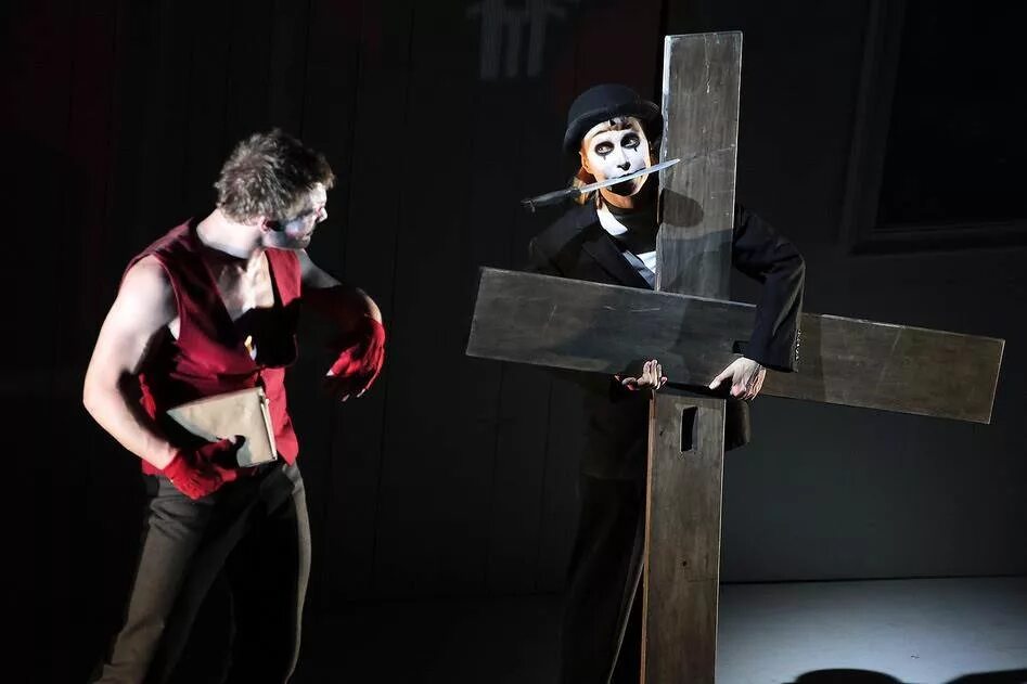 Борис годунов постановка. Идиот диденко театр наций. Грэм вик борис годунов мариинский. Театр et cetera борис годунов. Театр наций годунов.