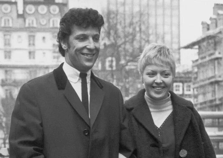 Tom Jones and his wife Linda
