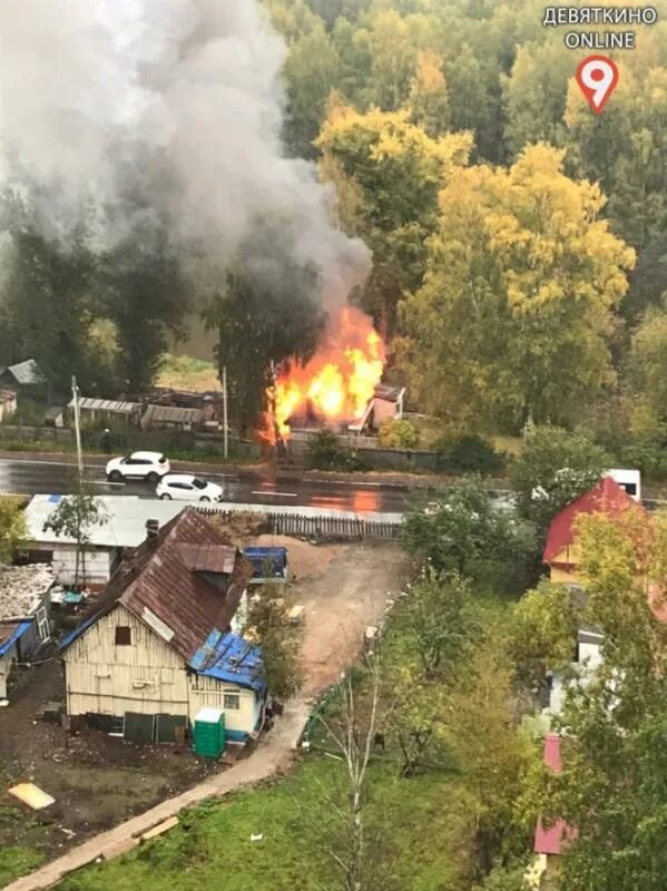 Погода мурино ленинградской на неделю. Пожар в Мурино. Пожар в Девяткино сейчас. Пожар в новом Девяткино сейчас. Мурино 2000 год.