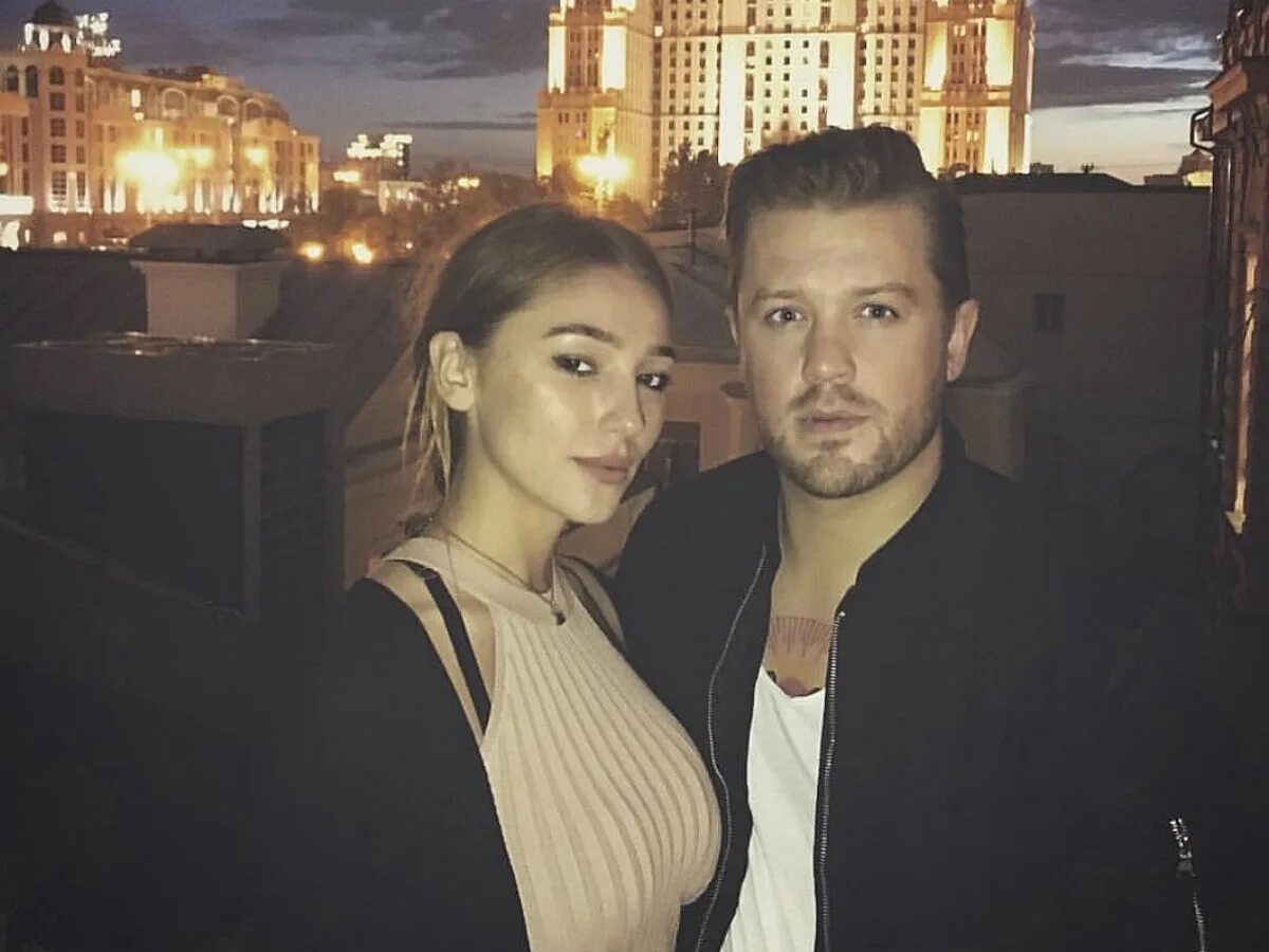 Настя ивлева муж. Настя ивлеева с мужем элджеем. Муж ивлевой насти элджей. Элджей и ивлеева орел и решка. Арсений бородин и ивлеева.