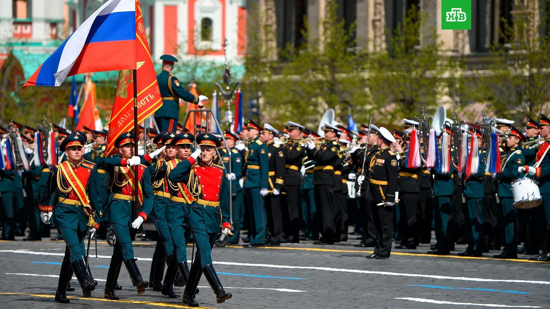 Парад мая 2022. Парад Победы 2022 в Москве на красной площади. Парад Победы 1945 знаменная группа. Парад на красной площади в Москве 2022. Парад Победы в Москве 2022 год.