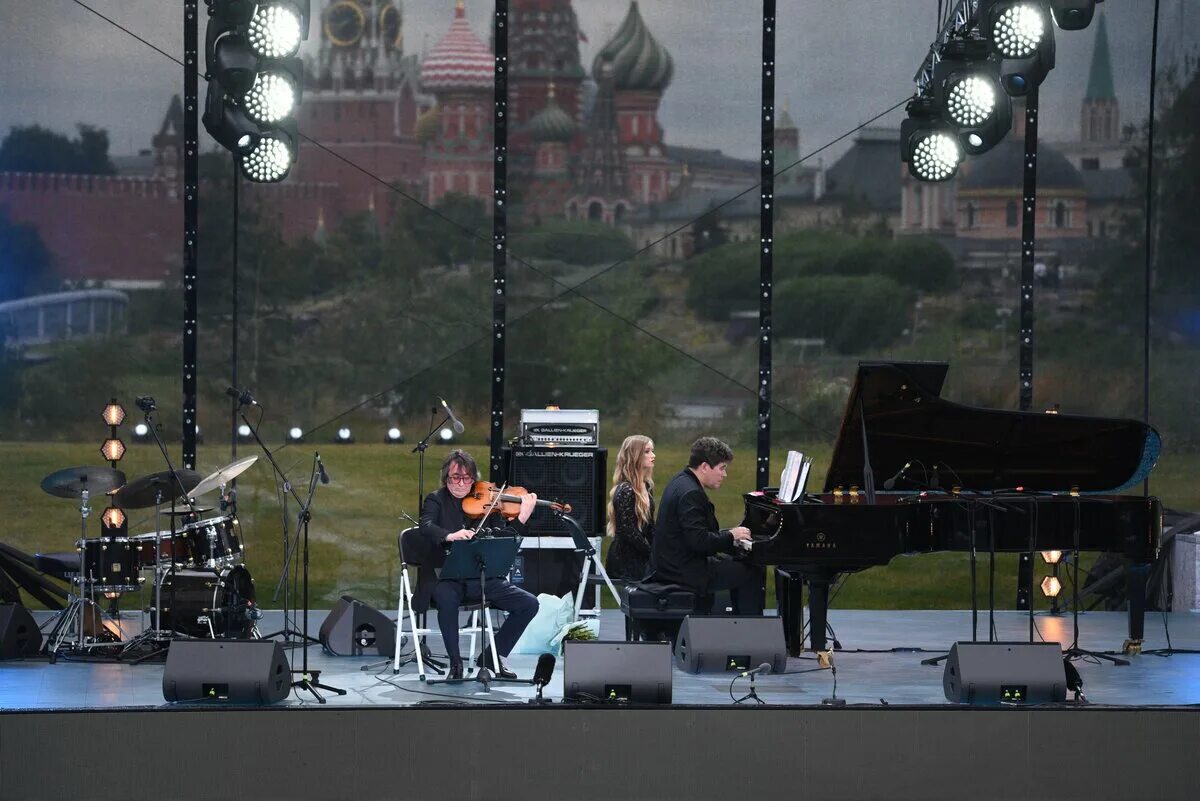 Зарядье концерты в марте. Мацуев в Зарядье. Парк Зарядье концерт. Концерт Мацуева в Москве 2022. Концерт Мацуева в Зарядье.