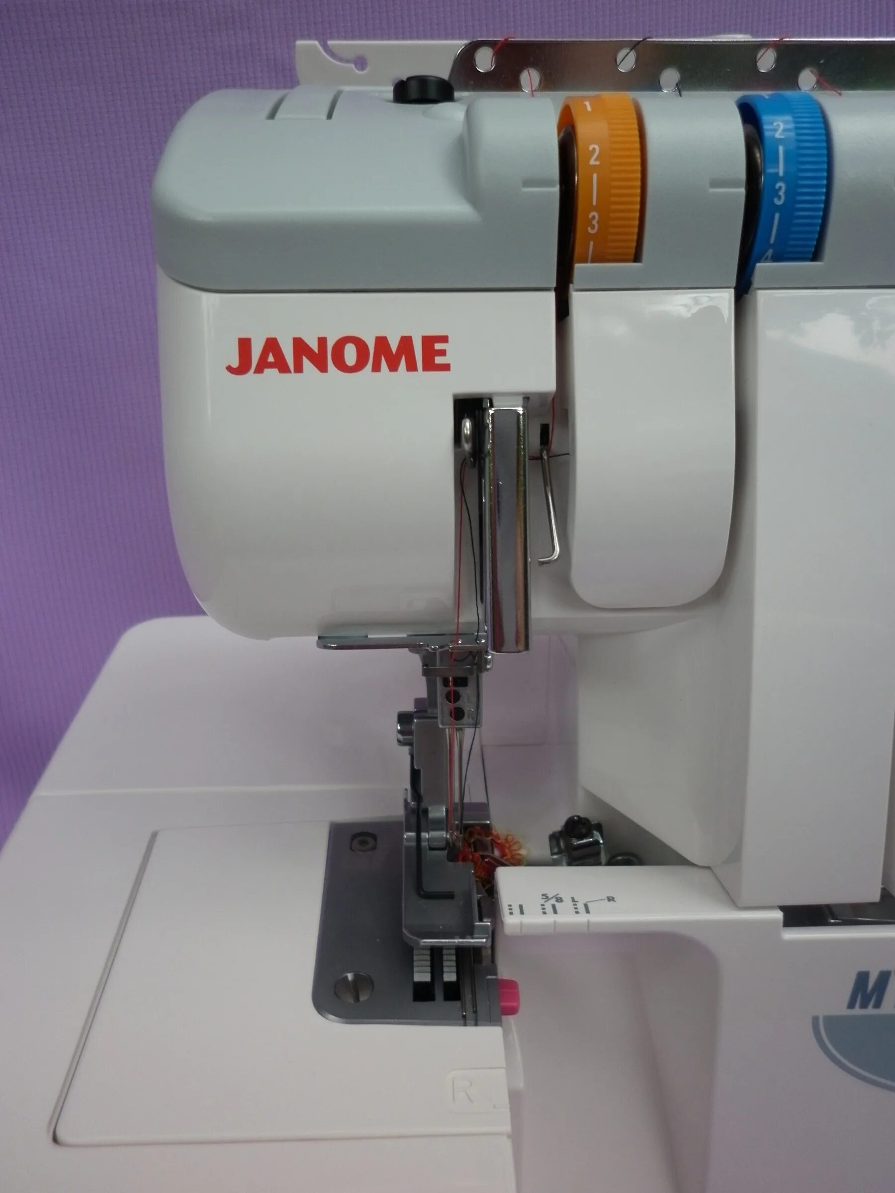 оверлок juki mo-50en 4164417. оверлок aurora 600d белый. оверлок бернина 460. днс оверлок комфорт 550. оверлок aurora 700d белый.