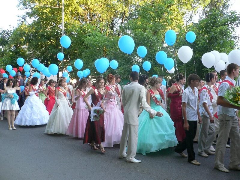 Погода в апшеронске сегодня. Погода в Апшеронске. Садики в Апшеронске фотографии. Погода в Апшеронске Краснодарского. Радуга Апшеронск.