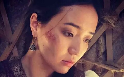 Кинодағы жалаңаш танымал актрисалар (видео)