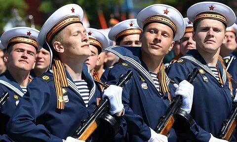 Фото солдата в москве