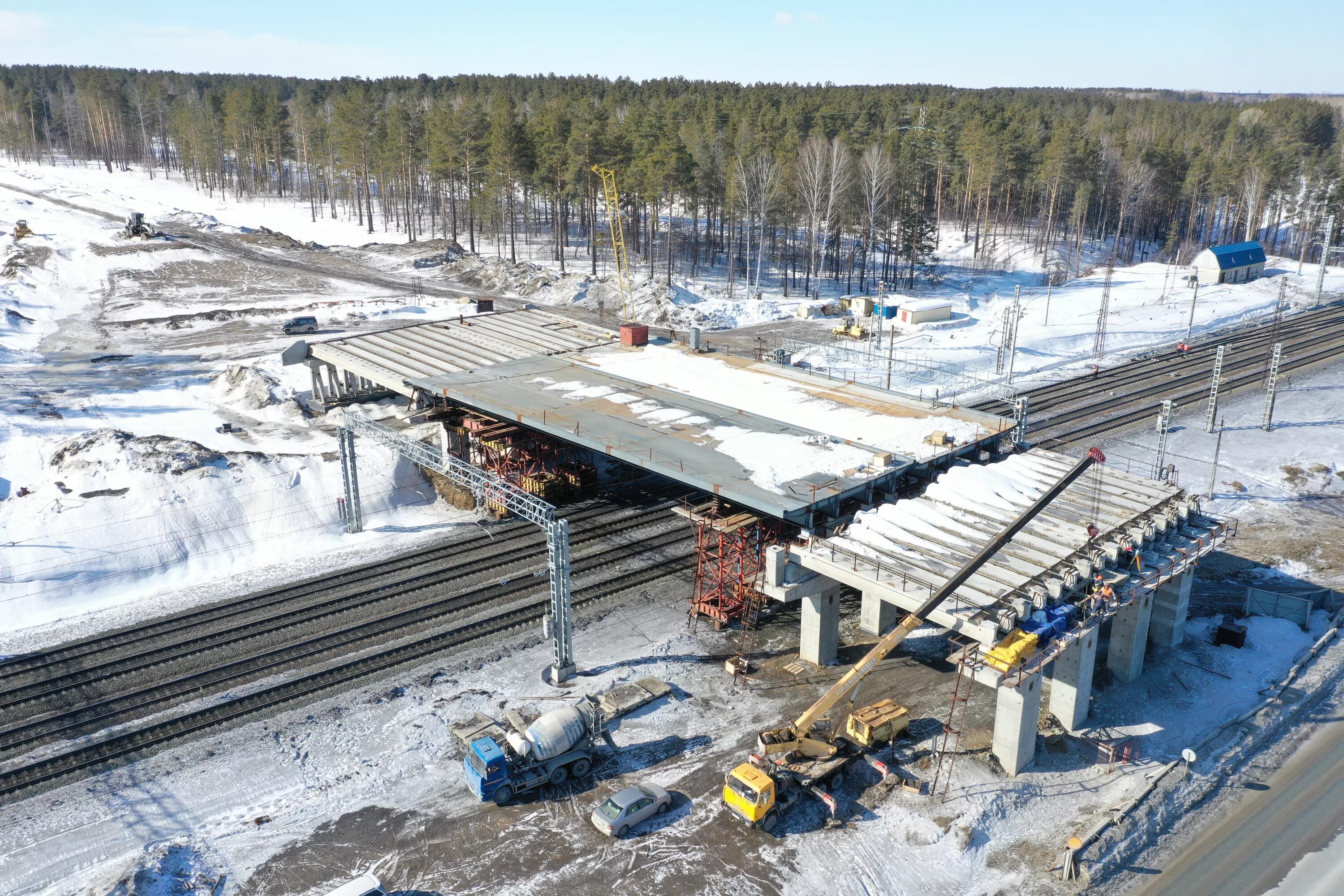 Дорога на сокур. Великий сибирский путь 1891. Добыча золота в забайкалье 19 век. Строители дорог сибири куйбышев. Дороги сибири омск.