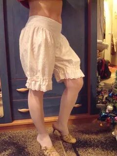 Примеряла панталоны