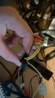 Как подключить магнитолу дома от 220