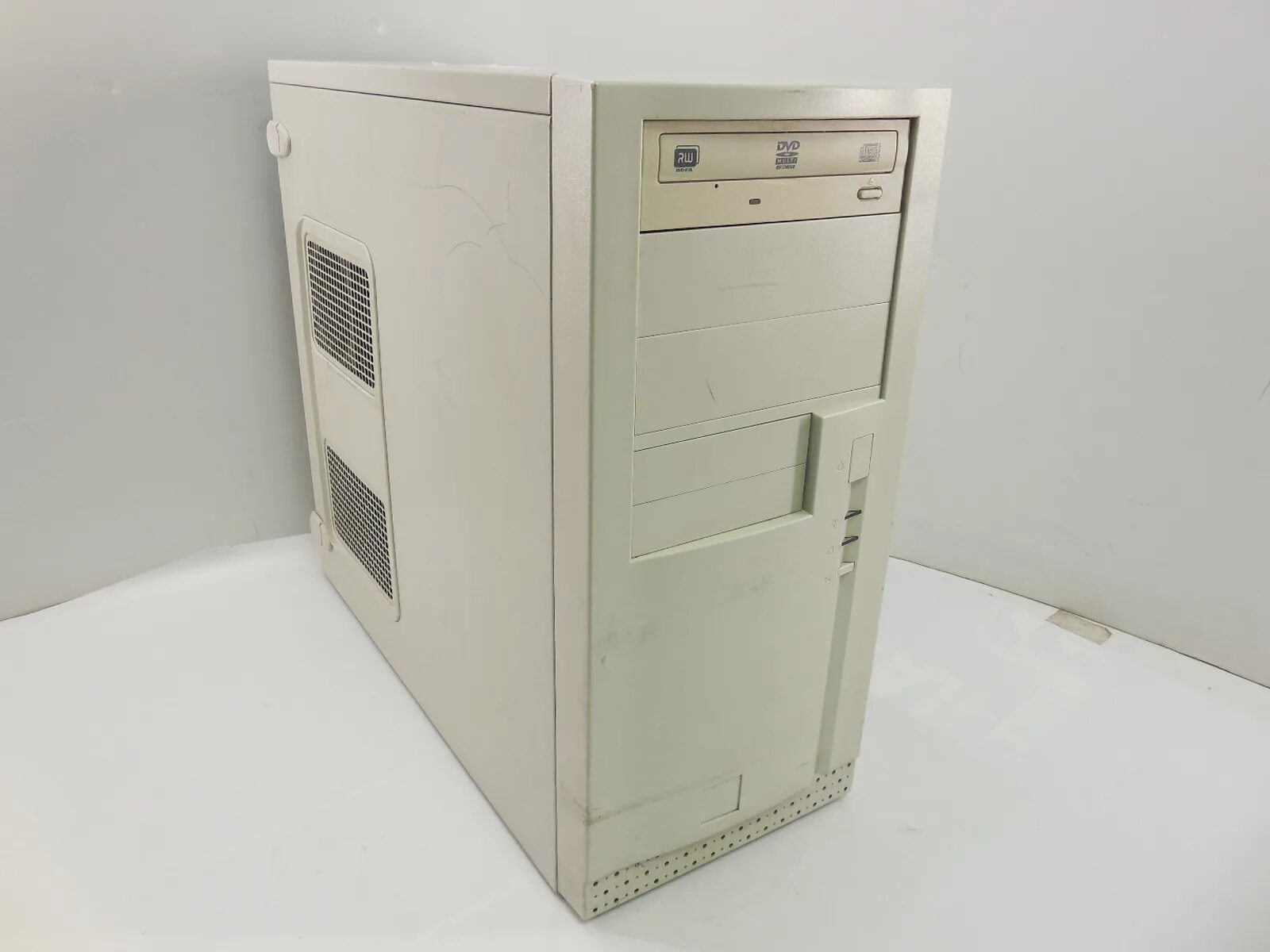 Системный блок Pentium 3.2 (s-478-1-80). Системный блок Pentium e5500. Системный блок INWIN Pentium e6600. Системный блок INWIN S 1305-4.