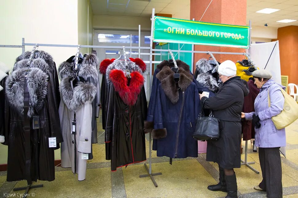 Чтз выставка. Выставка чтз. Челябинский тракторный завод мини экскаватор. Художник наталья попович владивосток. Выставка чтз.