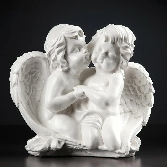 Фигурка два. Статуэтка 2 ангелочка. Два ангелочка статуэтки. Фигурка 2 ангела. 2 Ангела скульптура.
