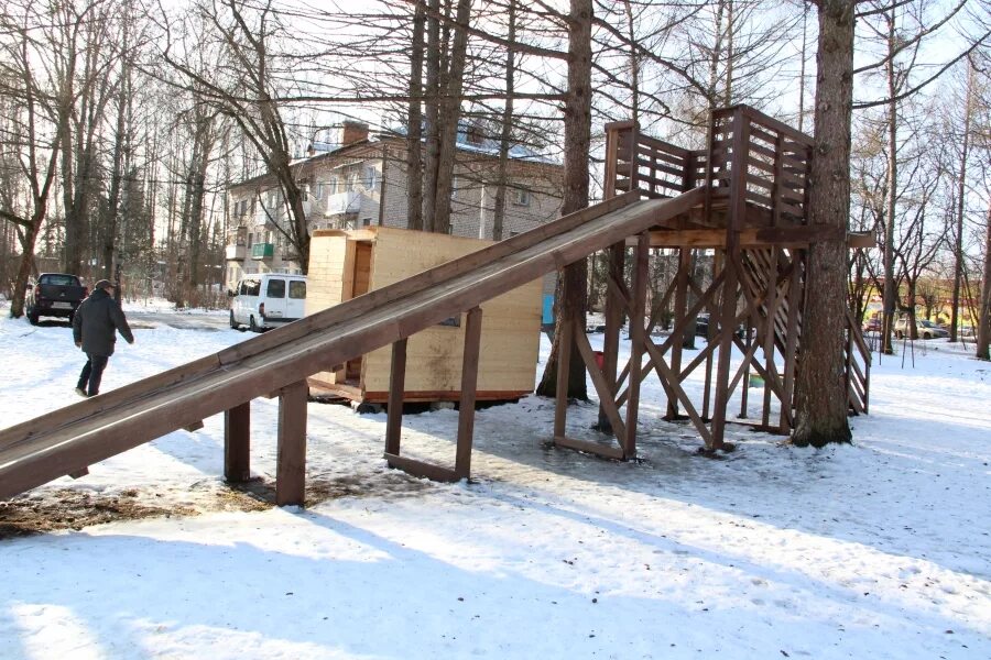 Горки кострома. Парк победы кострома зима. Парк за филармонией в костроме. Горки кострома. Парк победы кострома зима.