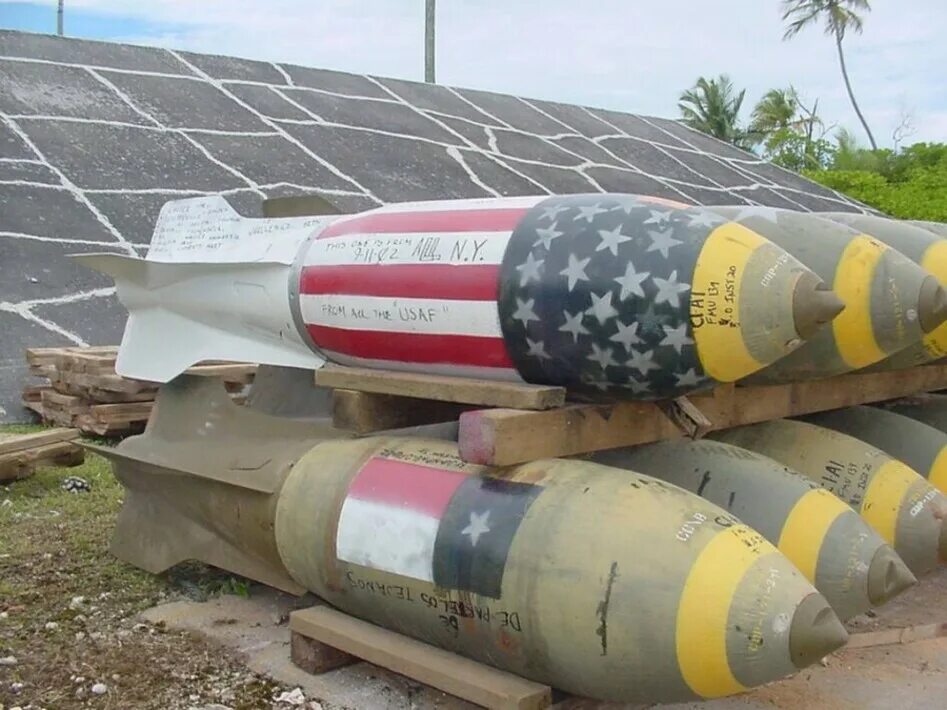 Ядерная боеголовка. Ядерные боеприпасы. Бомбы США. Американские авиабомбы.