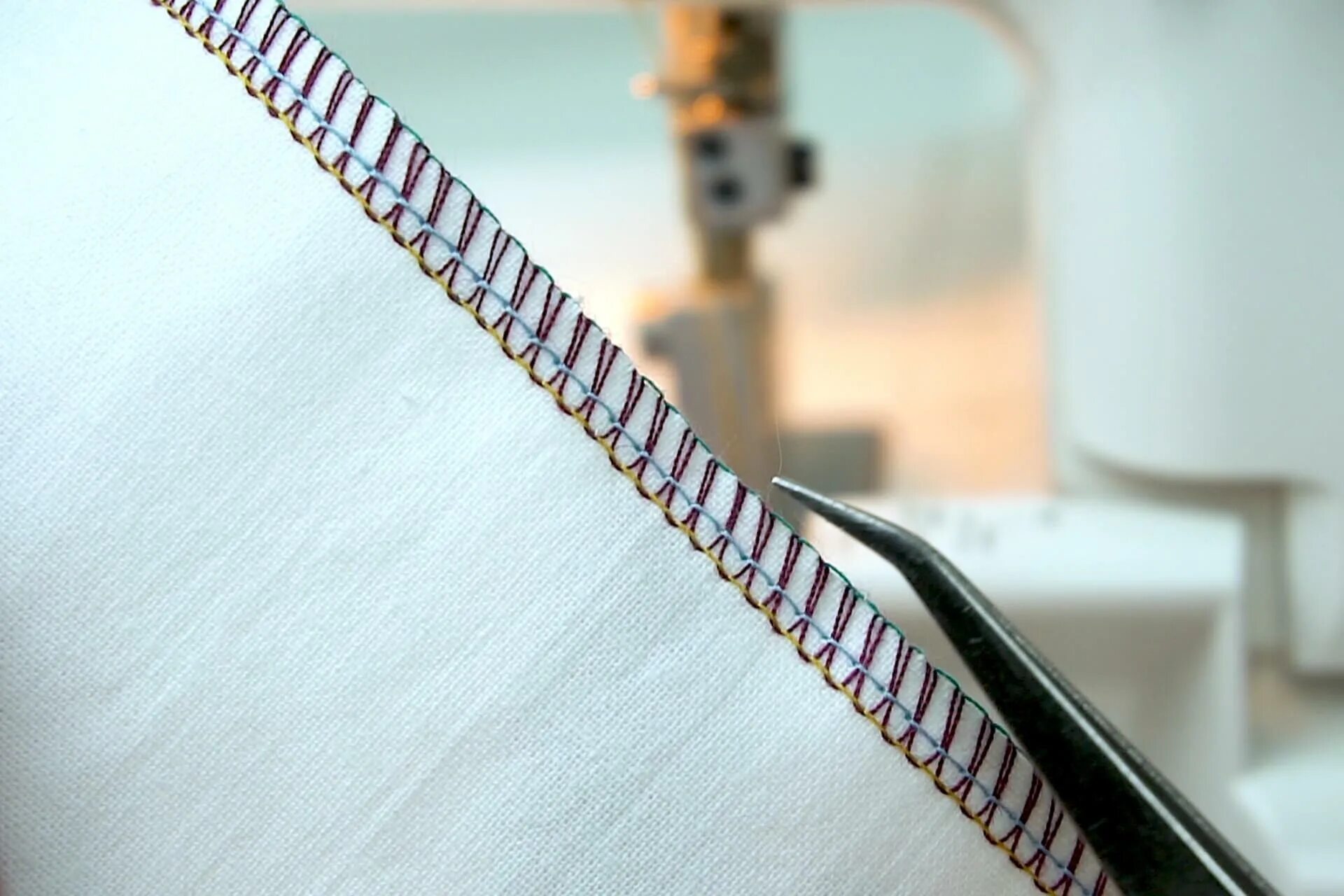 Pfaff coverlock 3. Трикотажный оверлок. Как сшить оверлоком. Оверлок janome 4 ниточный шов. Распошивальный шов на елна 444.