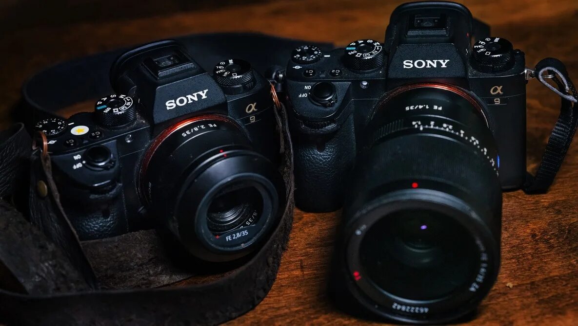 Sony a7 iii хват пластиковый. Sony a7m2 комплектация. Sony a7 прошивки. Sony a200 прошивка. Sony a7 прошивки.