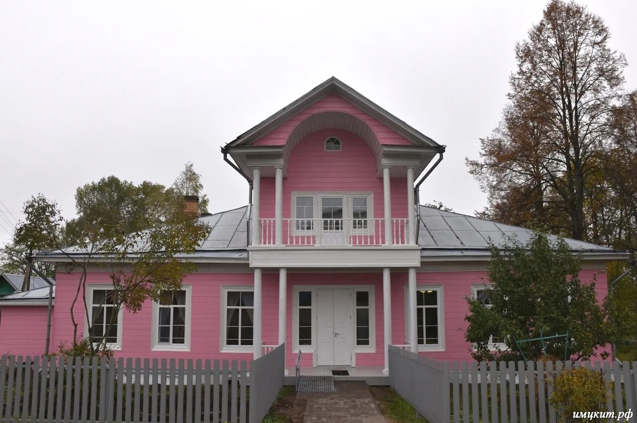 Культура никольска пензенской области. Дом культуры никольск пензенская. Центр культуры г никольск вологодская область. Рдк никольск вологодской области. Городской дворец культуры вологда.