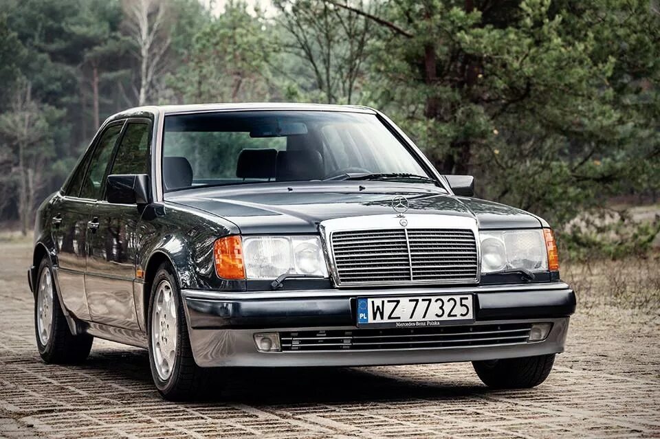 124 тыс. Mercedes-Benz w124. Мерседес Бенц w124. Mercedes Benz 124. Мерседес w124 e500.