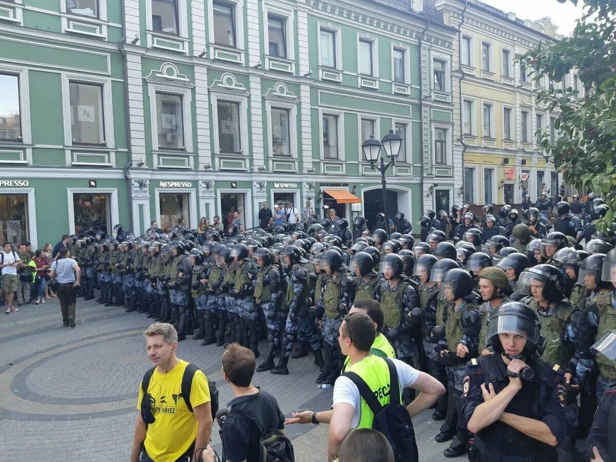 Новости дня сегодня в москве видео. Митинги оппозиция Москва 2007. Митинг в Москве сейчас прямой эфир. Митинг в Москве сегодня. Протесты в Москве сегодня.