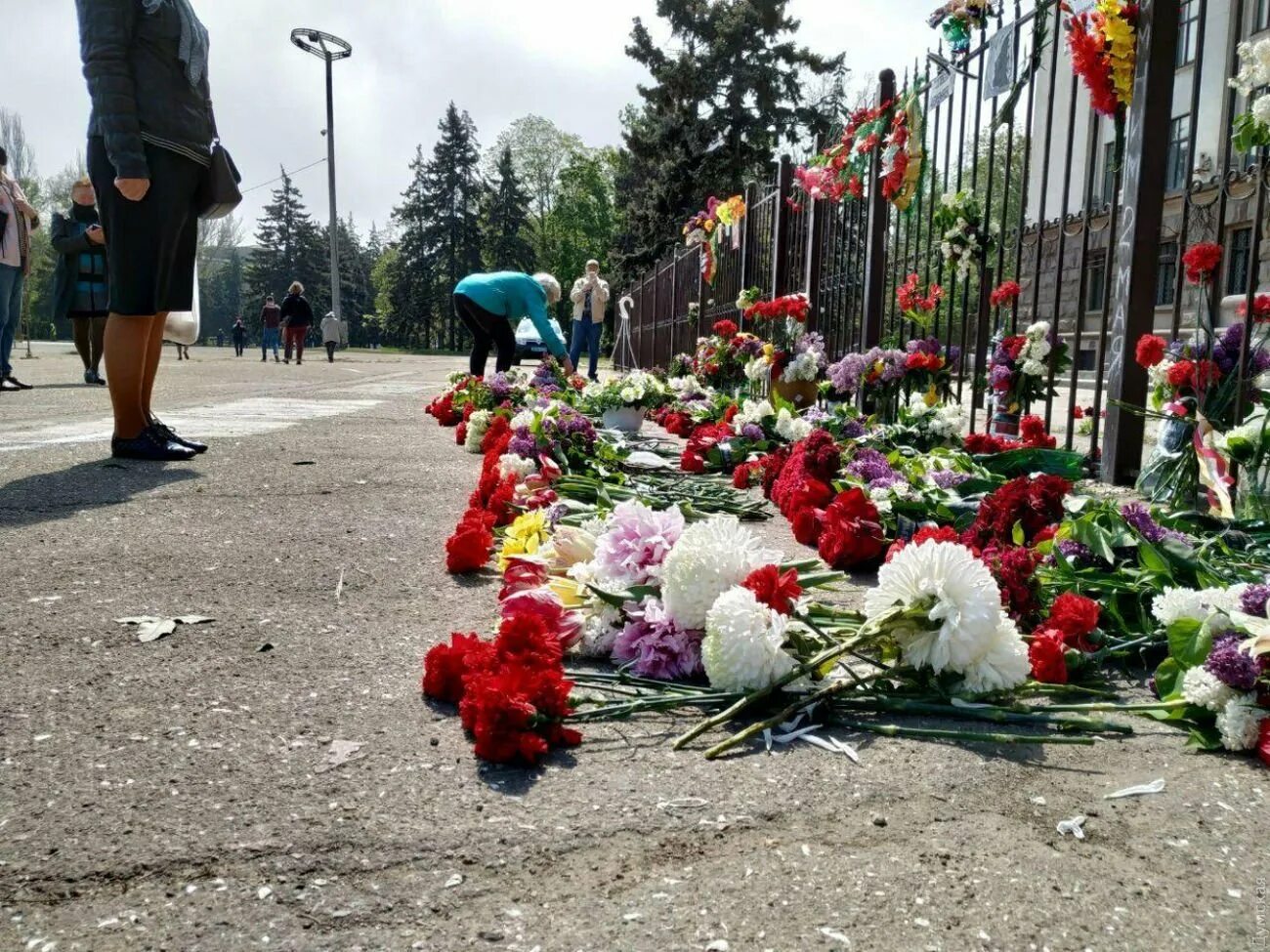 Дом профсоюзов в Одессе 2 мая 2014. Одесская трагедия 2 мая 2014 года дом профсоюзов. Одесса Куликово поле дом профсоюзов. Куликово поле Одесса 2 мая 2014. Одесса 2014 год дом профсоюзов