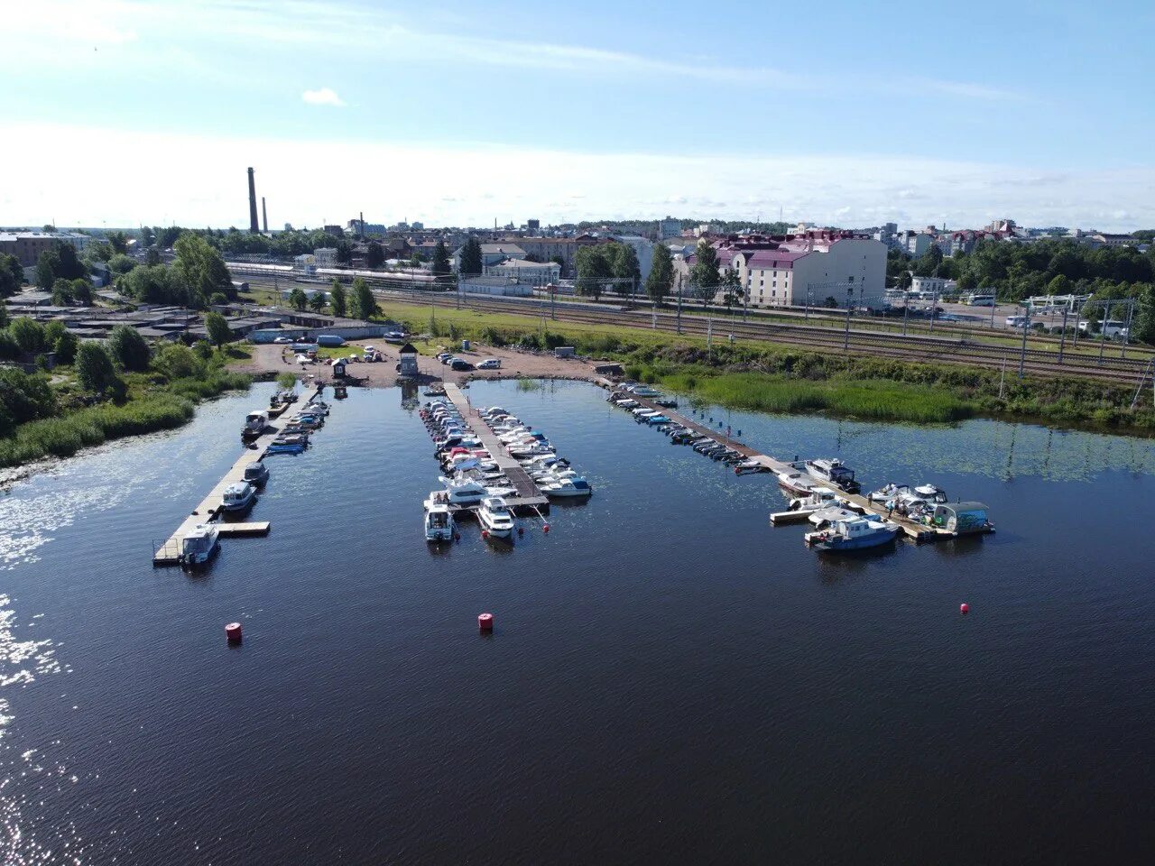 Причал 15 выборг. 15 причал. Выборг причал. Беседка викинг. Яхтенный комплекс «порт кронштадт».