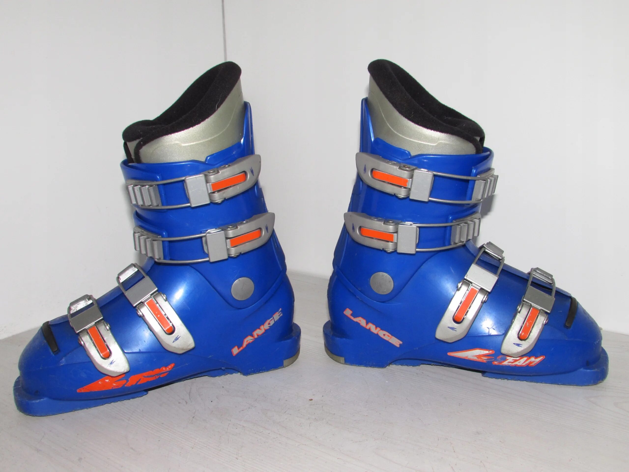 Горнолыжные ботинки lange rs 110 wide. Ботинки lange. Lange grl70 горнолыжные ботинки. Горнолыжные ботинки lange rsj 60. Купить горнолыжные ботинки ланге.