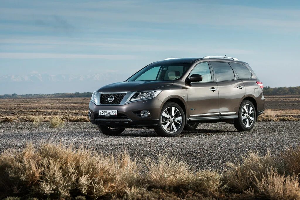 Тест драйв ниссана. Ниссан Патфайндер вес. Полноприводный универсал Ниссан. Nissan Pathfinder тест драйв. Полный привод Патфайндер.